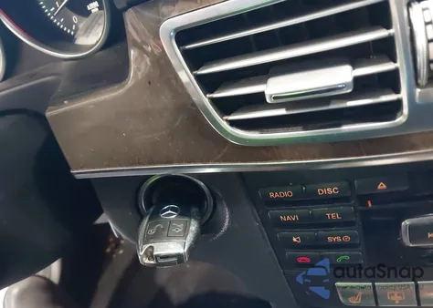 2015 Mercedes-Benz E 350 4Matic z USA, uszkodzony, nr VIN WDDHF8JB0FB114311